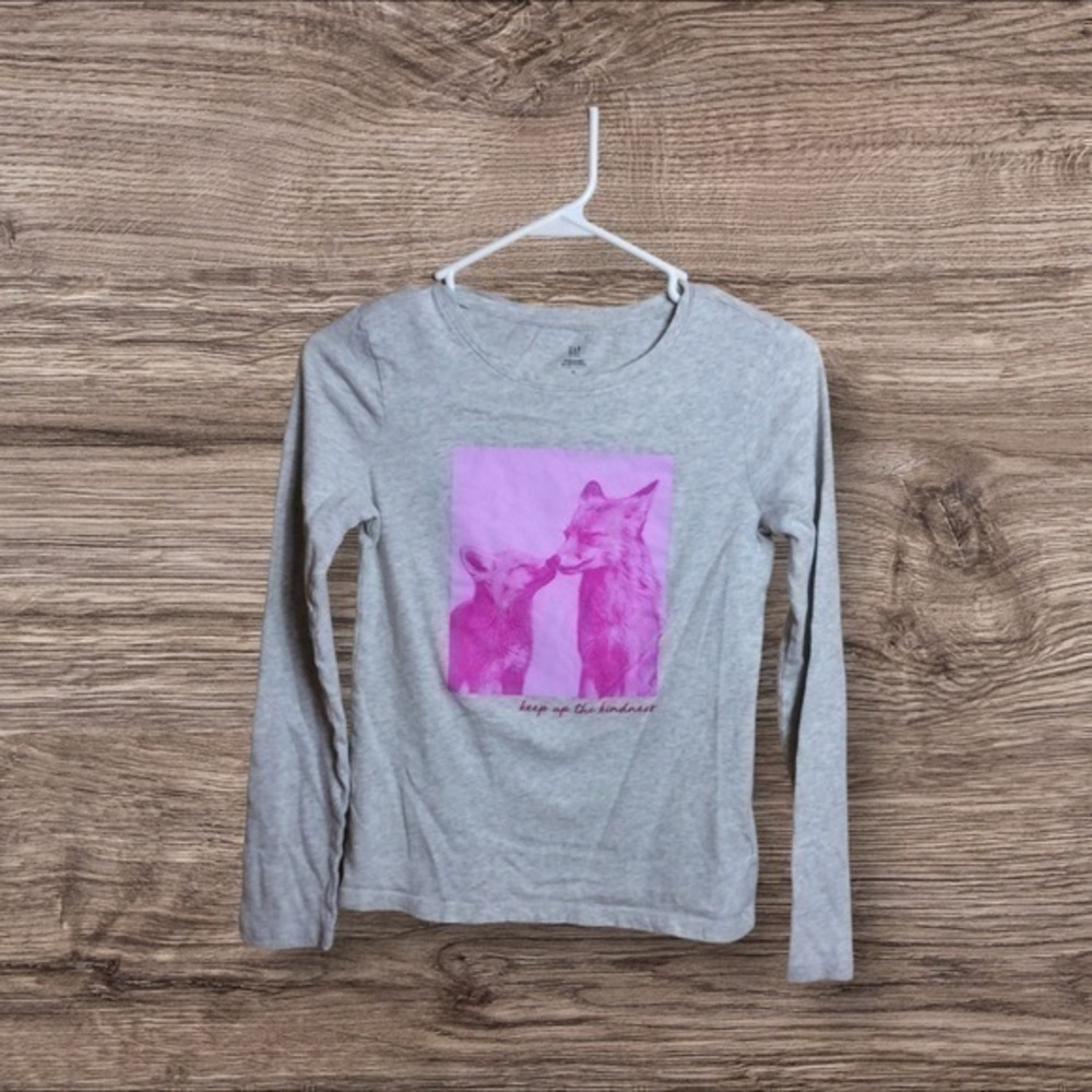 Gap gray graphic long sleeve T-shirt. XL. Fox foxes